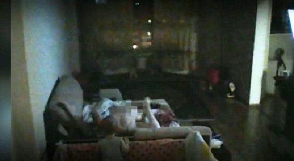 Dunes секс видео Есін жоғалтатын үлкен әтештермен порно