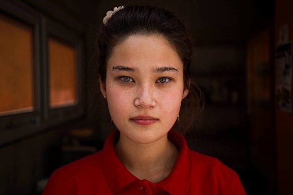 Күйеуі мен әйелі жезөкше қызды сиқытты