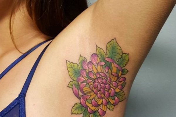 Порно анасы ас үйде еңкейіп, ұлы қарсылық көрсете алмады