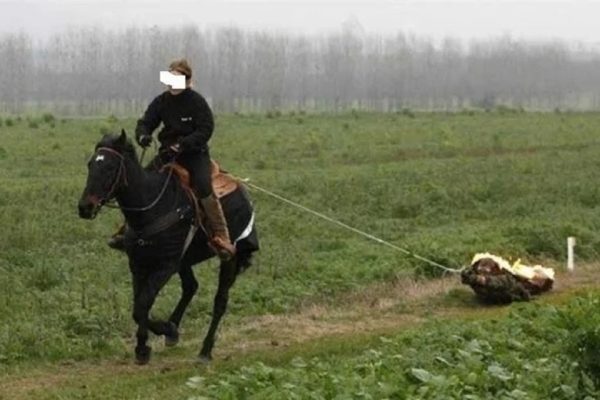 Кешкі көйлектегі әйелдердің порносы