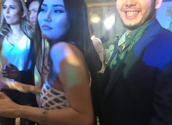 Күйеуі әйелінің кеудесін сорып алады