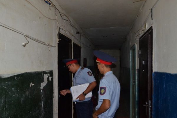 Пенис жатырға қалай кіреді?