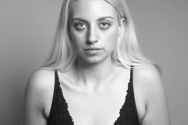 Автобуста азиаттық қыздар блят