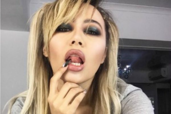 Жалаңаш американдық жұлдыздардың суреттері