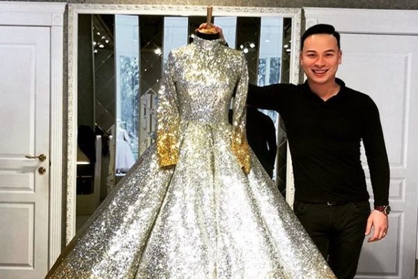 Атақты адаммен секс ойындарын ойнаңыз