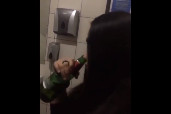 Скалли Дана порно сағат Оргазмға әкелетін оральды секс бейнеленген онлайн порно видео