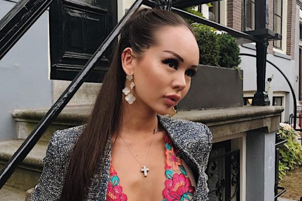 YouTube сайтындағы порно бөтелкелер