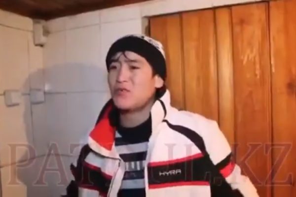 Жапондық және азиялық транни порно Жарысшымен порно