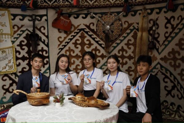 Әдемі секс миссионерлік ұстанымы