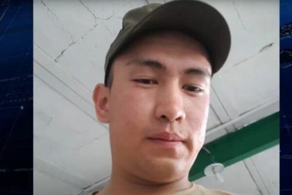 Жалаңаш өзбек әйелдері